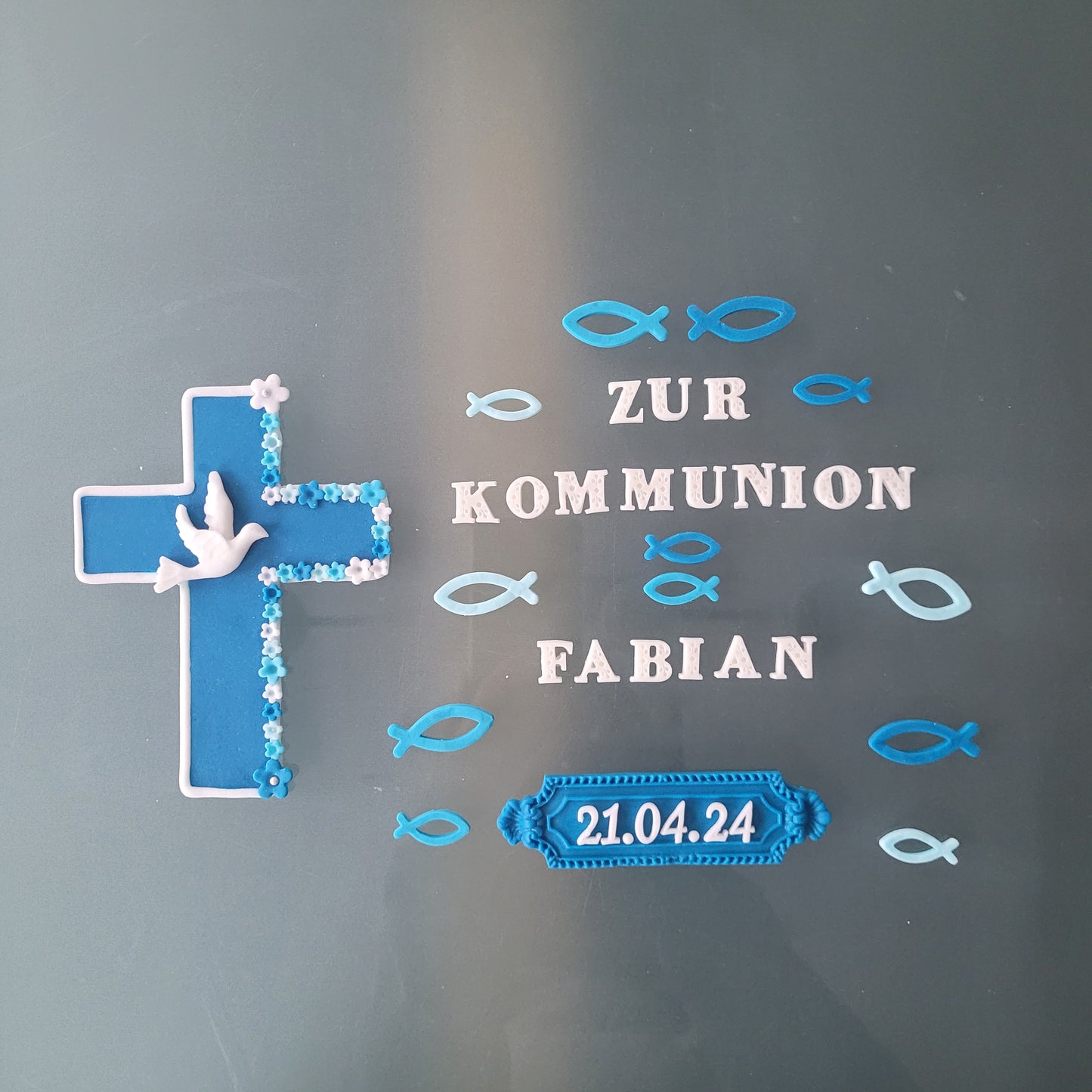 Tortendeko Kreuz +Taube +Blumenrand