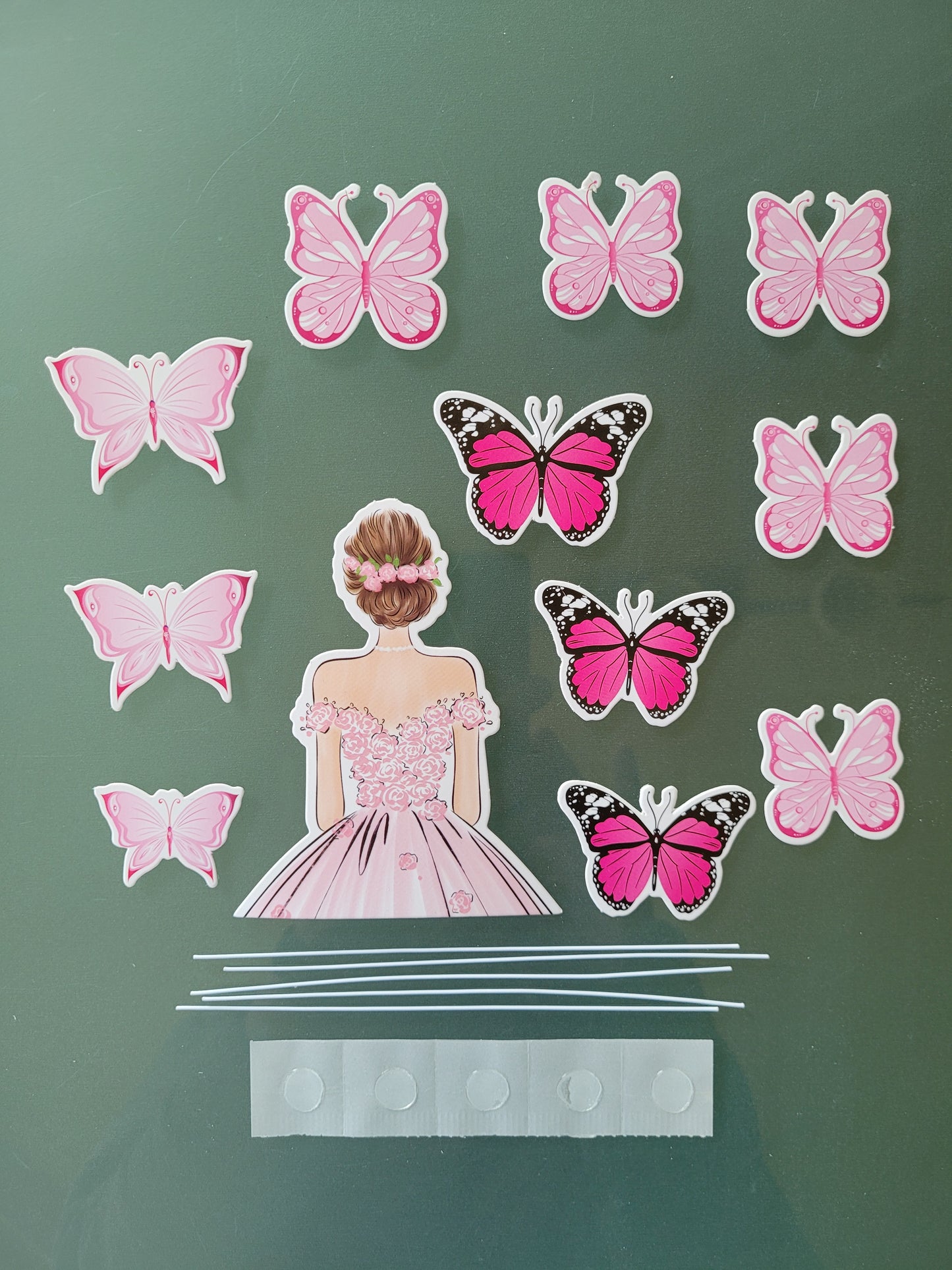 Mädchen mit Schmetterlingen Papierdekorationen