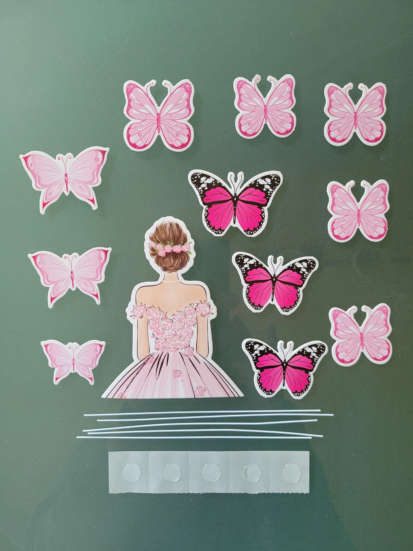 Mädchen mit Schmetterlingen Papierdekorationen - Funny Bake