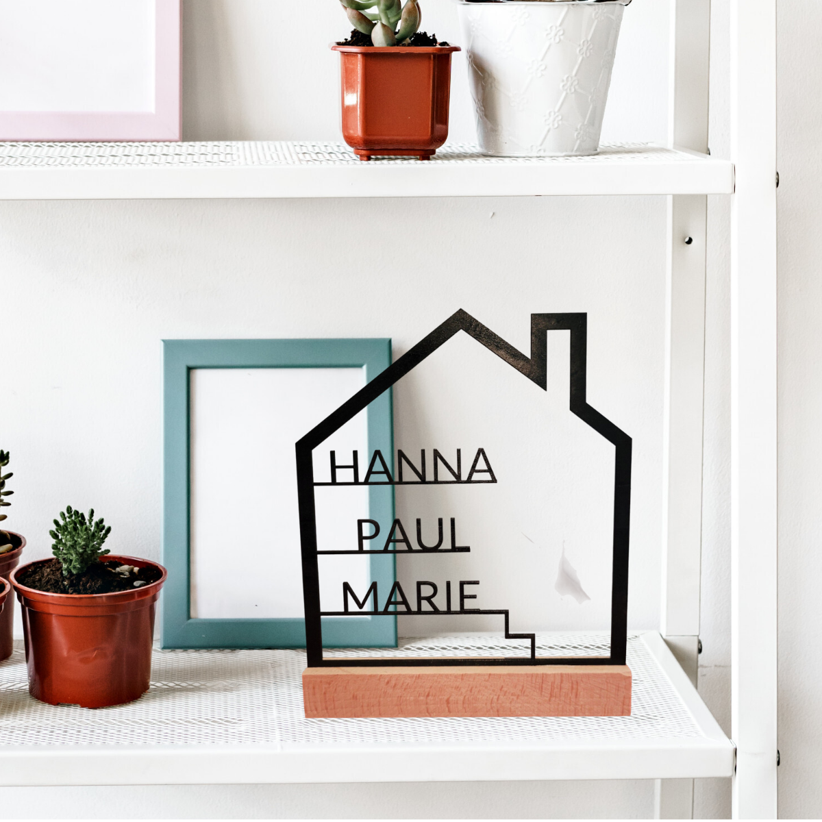 Personalisierter Aufsteller Haus-Silhouette mit Namen