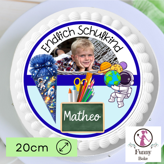 Personalisierter Tortenaufleger zur Einschulung Weltraum mit Bild und Name