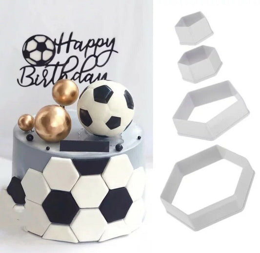 Ausstecher-Fußball-Torte-Fondant-Torte