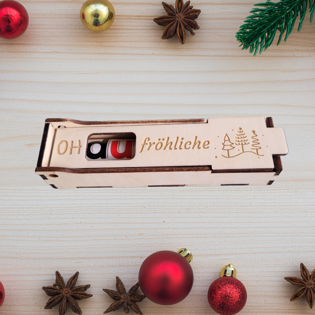 Gravierte Holzkiste aus Holz mit weihnachtlichem Motiv – Geschenkbox passend für Schokolade oder Geld, Nikolaus- und Wichtelgeschenk