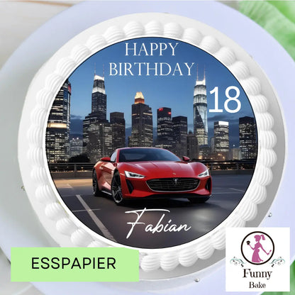 Tortenaufleger Sportwagen mit Skyline – personalisiert mit Name & Zahl (20 cm rund) Funnybake