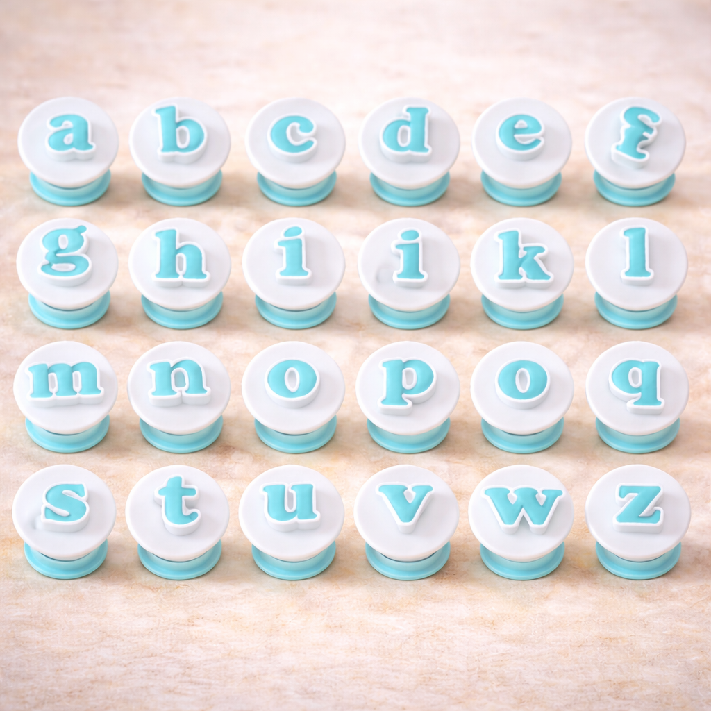 Ausstecher kleine Buchstaben a–z mit Auswerfer für Fondant, Marzipan und Kekse
