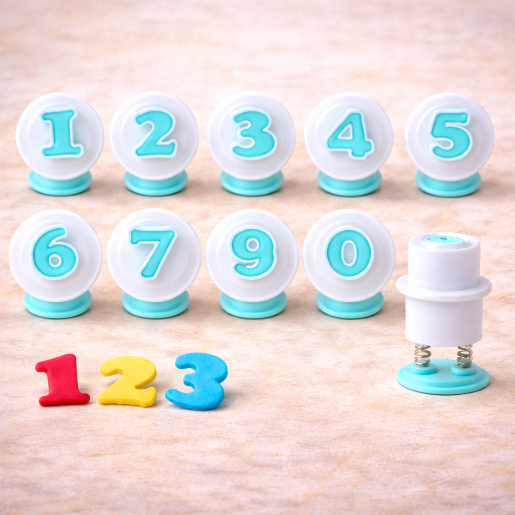 Ausstecher Zahlen 0–9 mit Auswerfer für Fondant, Marzipan und Kekse