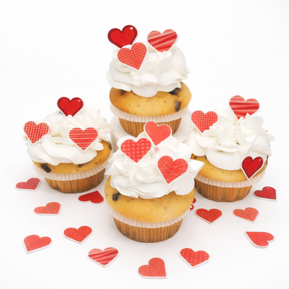 Kleine Herz-Muffinaufleger aus Esspapier als Tortendeko für Liebe und Hochzeit