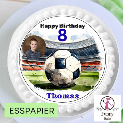 Tortenaufleger Fußball-Motiv Stadion mit Name & Zahl Funnybake.de