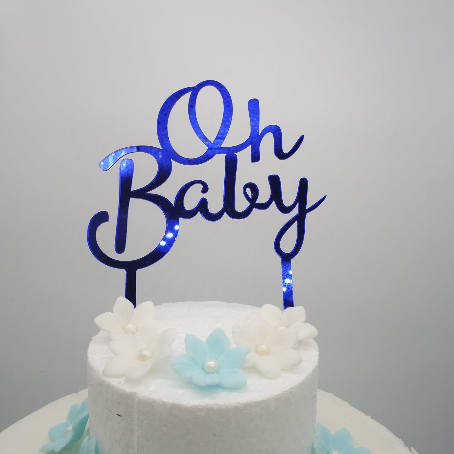 Baby-Caketopper-blau-hochglänzend-Babyparty-torte-Tortenstecker